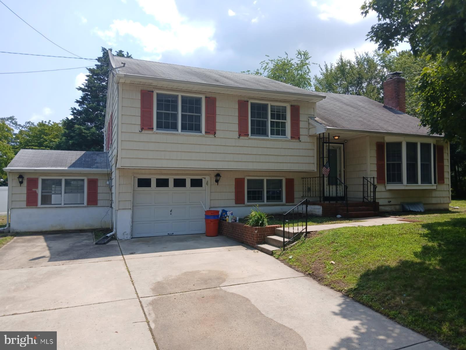 8 Tinker Drive Mount Holly, NJ 08060 - Photo 2 of 12 Gallery Image 2