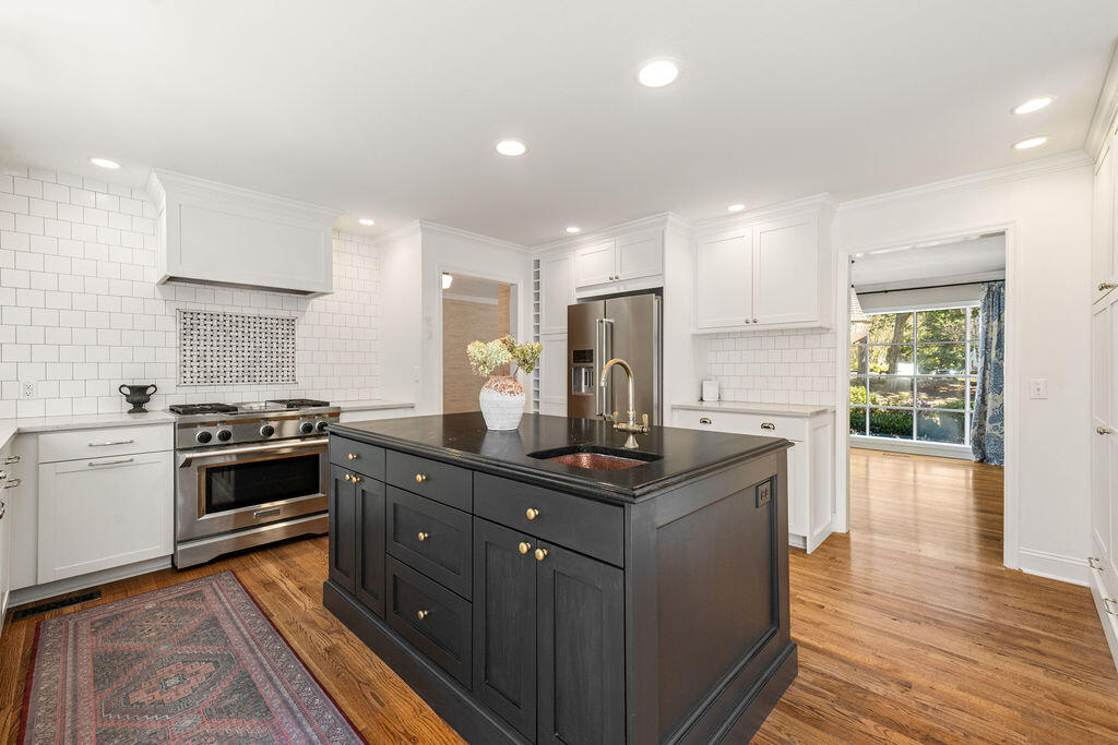 9420 Mountain Shadows Drive Chattanooga, TN 37421 - Photo 7 of 70 9420MountainShadows-11