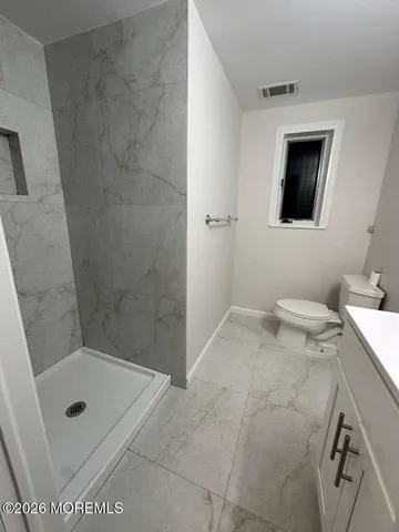 $3,400 | 24 Cedar Hill Lane, Toms River, NJ 08755