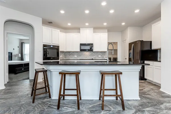 $2,300 | 201 Tordesillas Drive, Georgetown, TX 78626