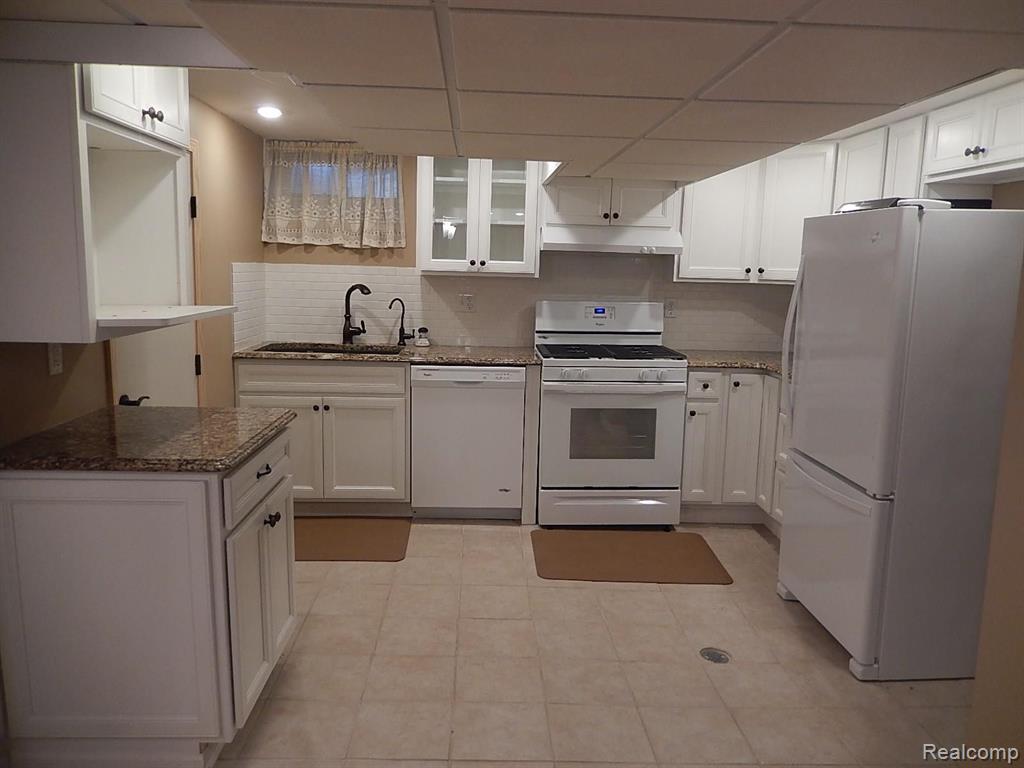 6616 Maple Street Dearborn, MI 48126 - Photo 19 of 21