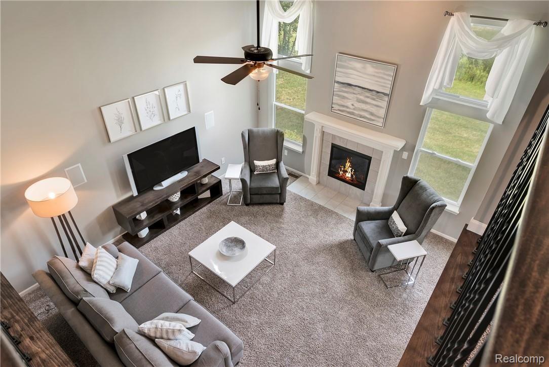 13635 Stamford Road Belleville, MI 48111 - Photo 38 of 40 2 Story Great Room