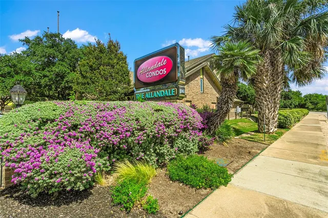 a view of sign board