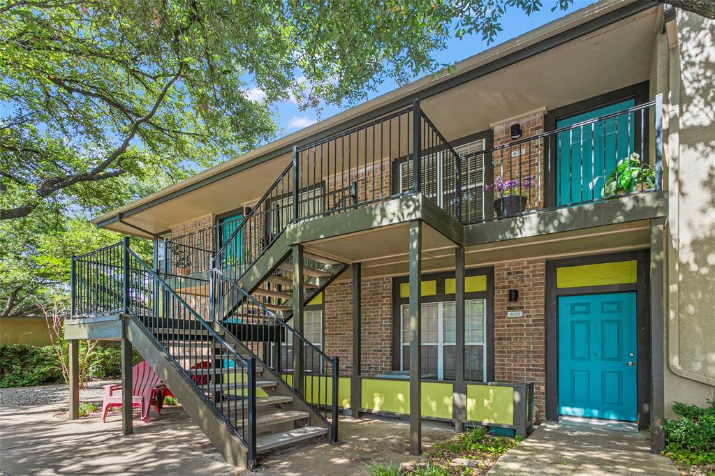 7685 Northcross Drive, Unit 423 Austin, TX 78757 - Photo 15 of 20 a view of house with a swimming pool