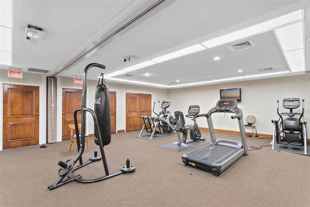 7685 Northcross Drive, Unit 423 Austin, TX 78757 - Photo 19 of 20 a view of a room with gym equipment