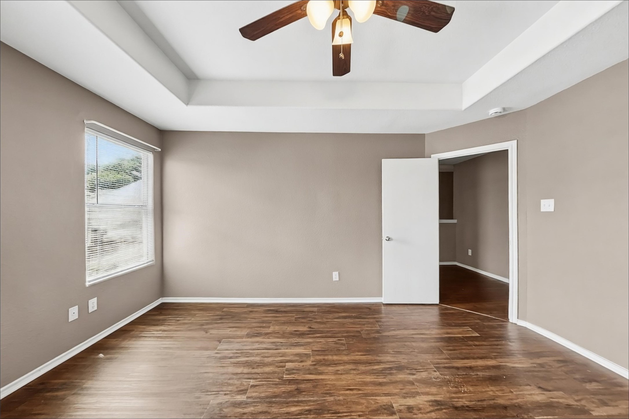 504 Leaf Cluster Court East Conroe, TX 77301 - Photo 10 of 16