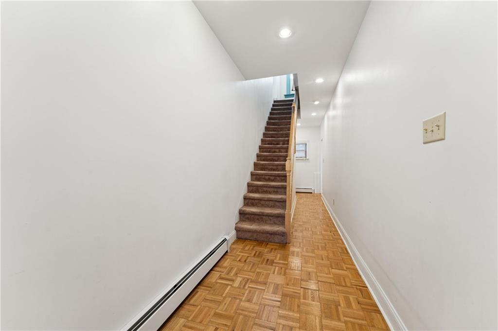 28 Gregory Street Pittsburgh, PA 15203 - Photo 5 of 44 a view of entryway