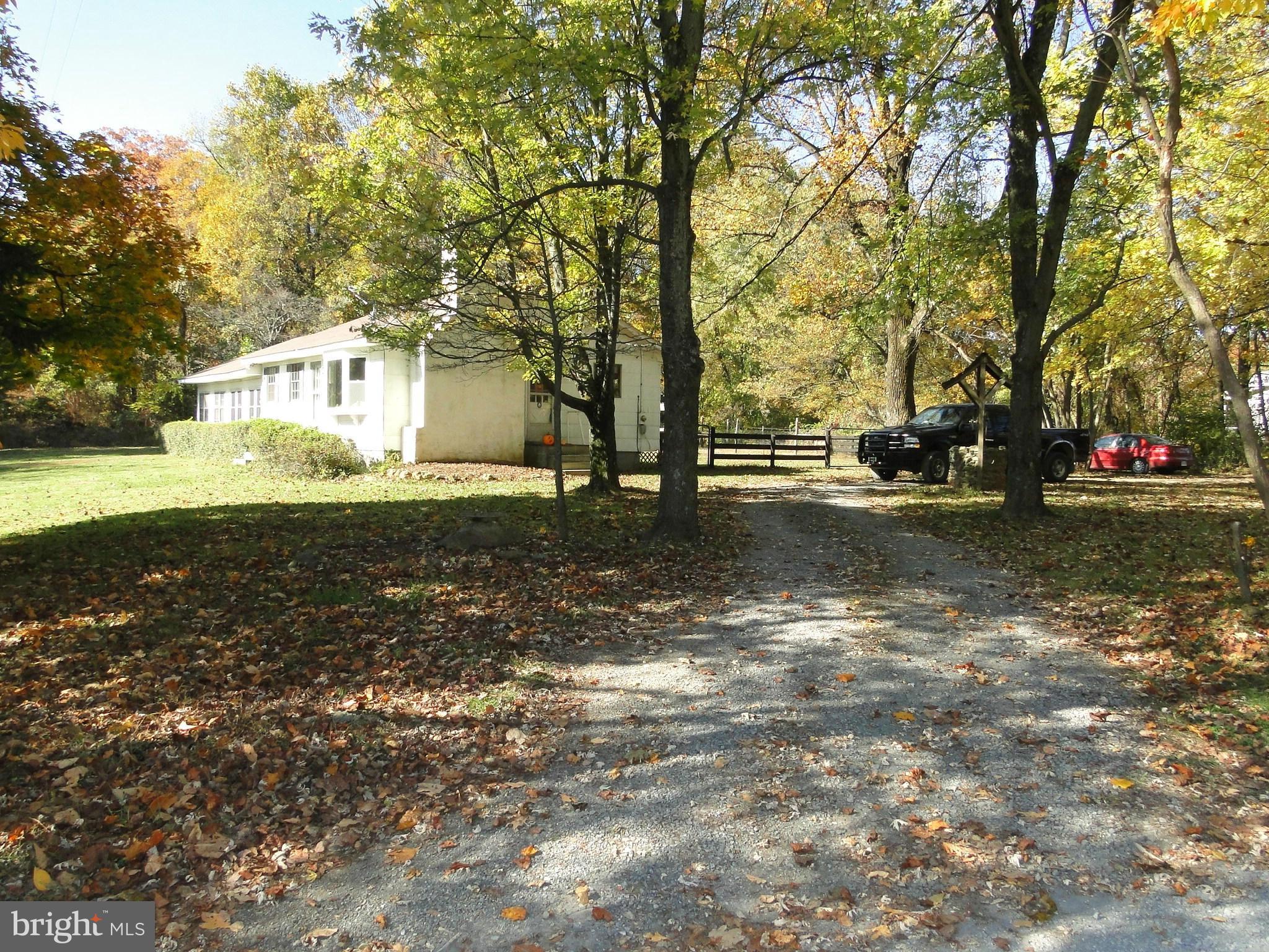 17309 Raven Rocks Road Round Hill, VA 20141 - Photo 19 of 20 Side of House and Driveway