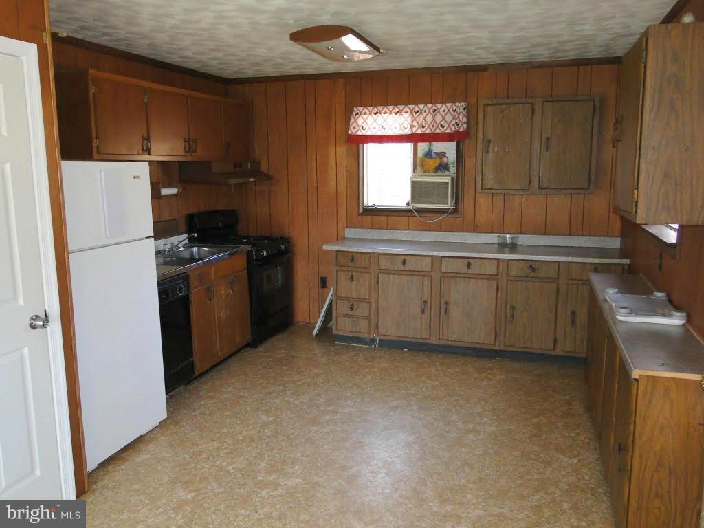 17309 Raven Rocks Road Round Hill, VA 20141 - Photo 7 of 20 Kitchen