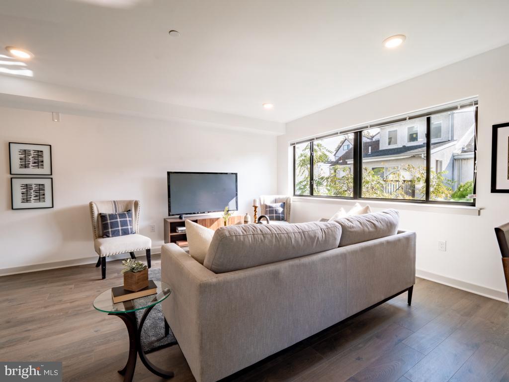 6808 Ridge Avenue, Unit 211 Philadelphia, PA 19128 - Photo 5 of 10