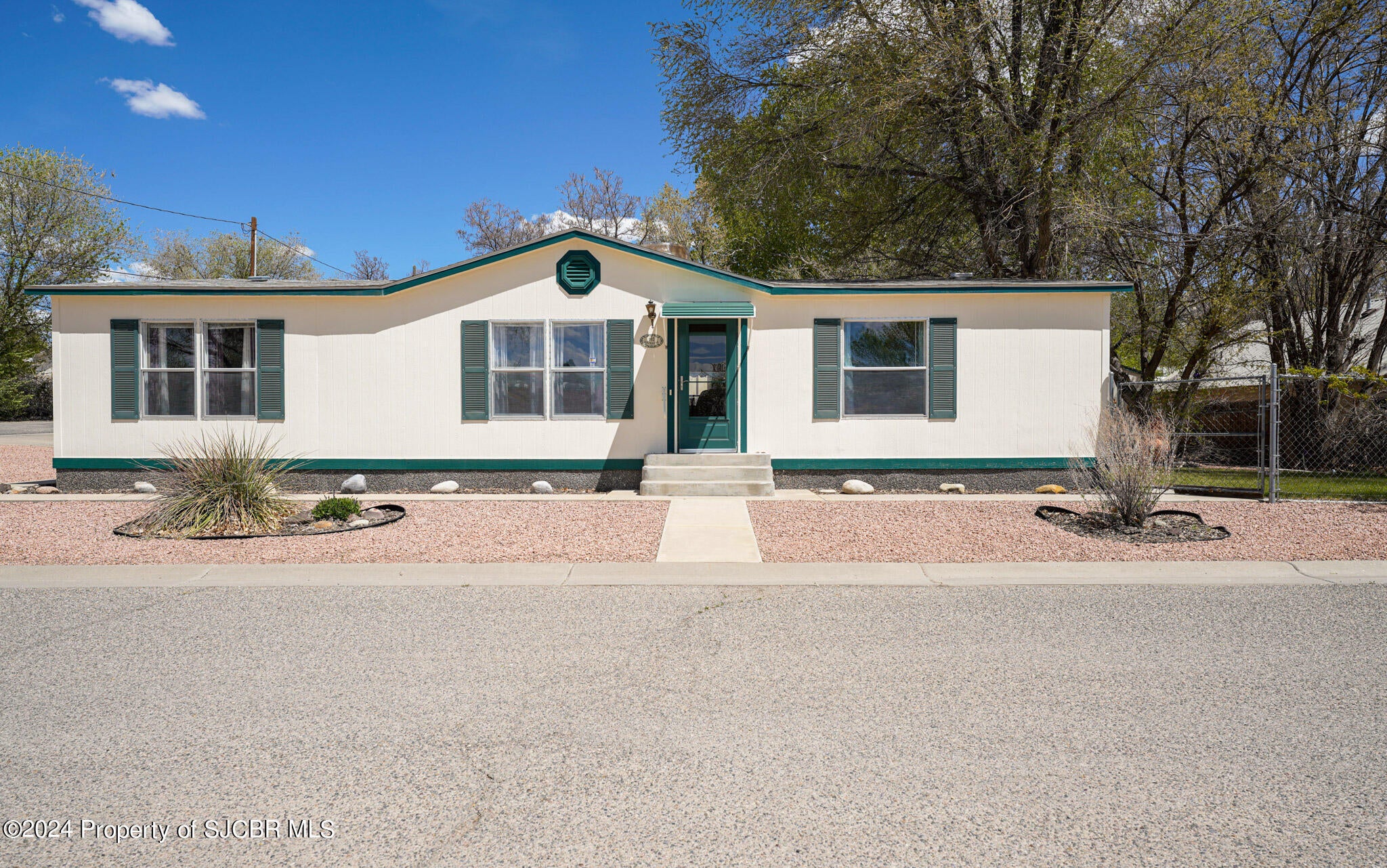 992 Hoffman Street Aztec, NM 87410 - Photo 1 of 1 922 Hoffman -02