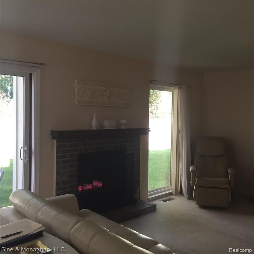 2856 Trailwood Drive, Unit 32 Rochester, MI 48309 - Photo 8 of 17 8.JPG
