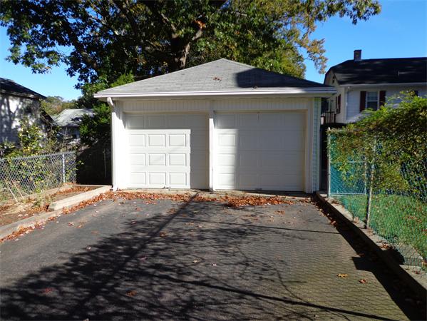 31 Elinor Road Weymouth, MA 02190 - Photo 4 of 6 Gallery Image 4