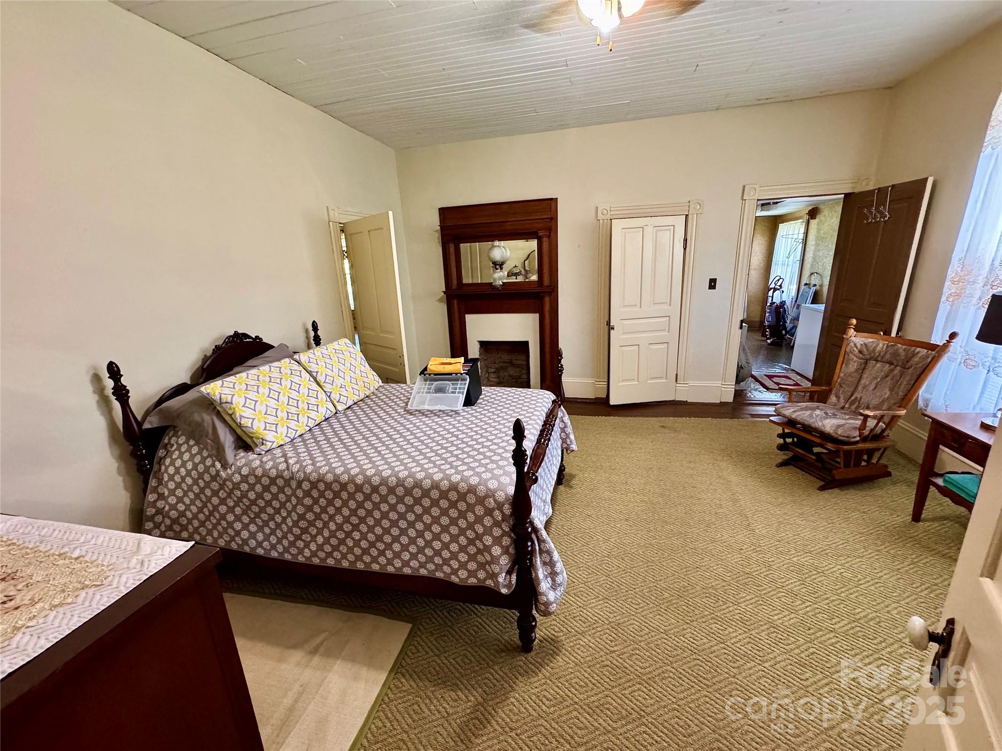 4689 Lakeview Acres Road Valdese, NC 28690 - Photo 16 of 36