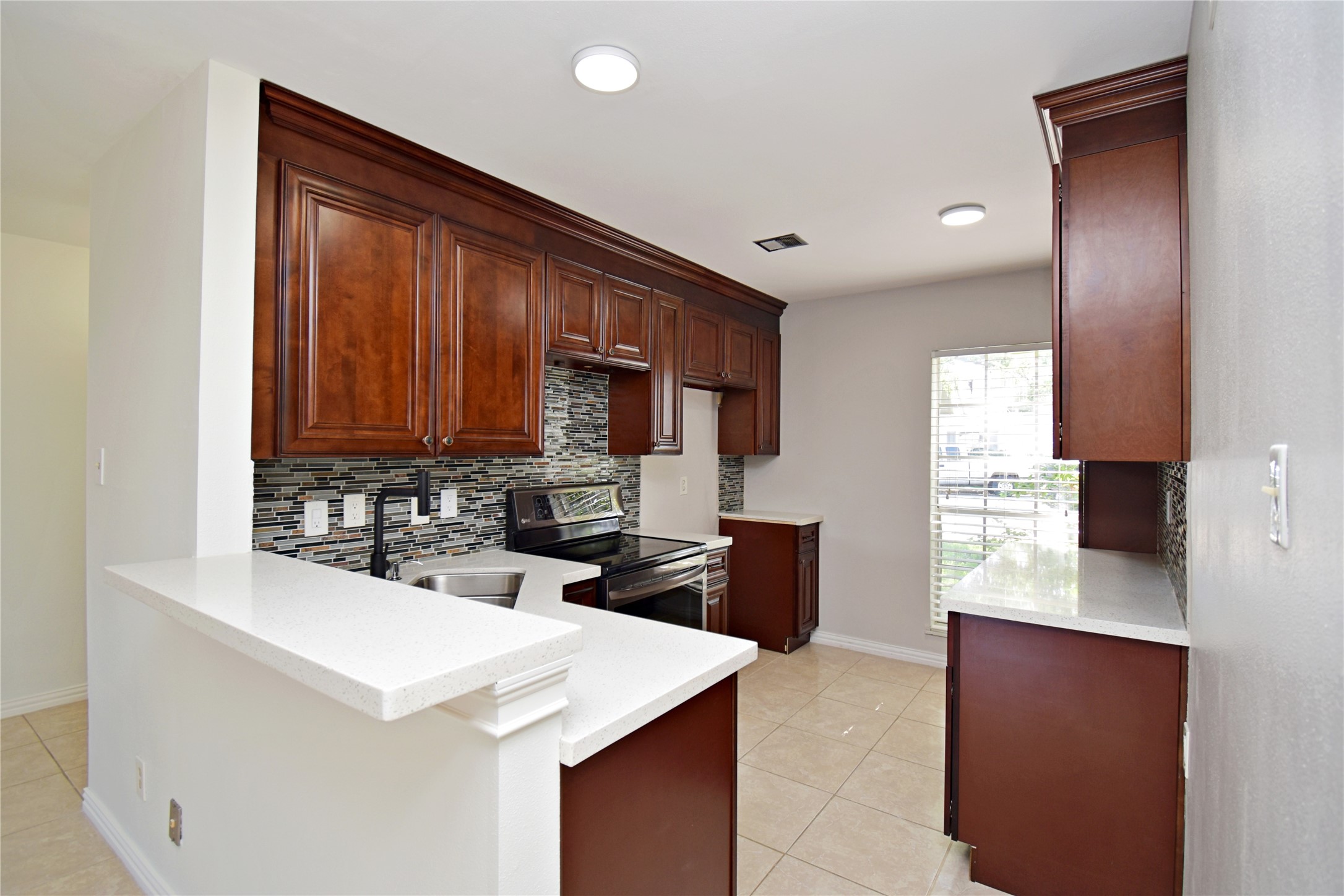 9023 Rue Cambon Street, Unit 65 Houston, TX 77074 - Photo 4 of 15