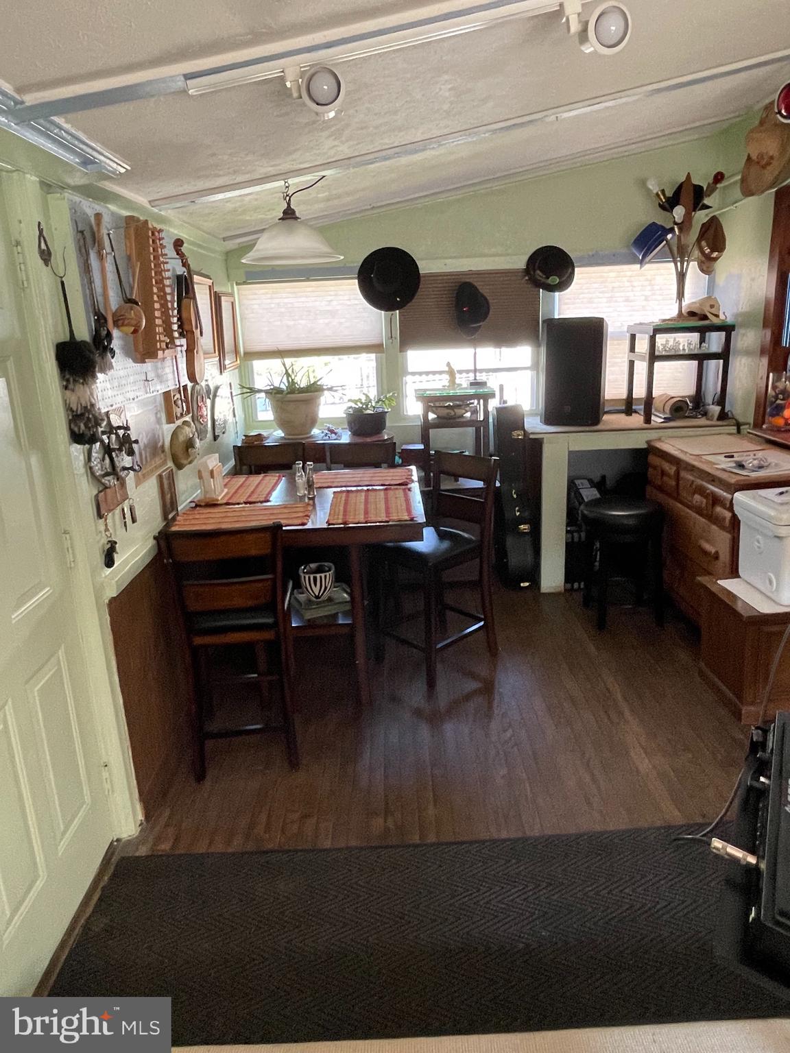 1819 Keymar Road Edgewater, MD 21037 - Photo 3 of 17
