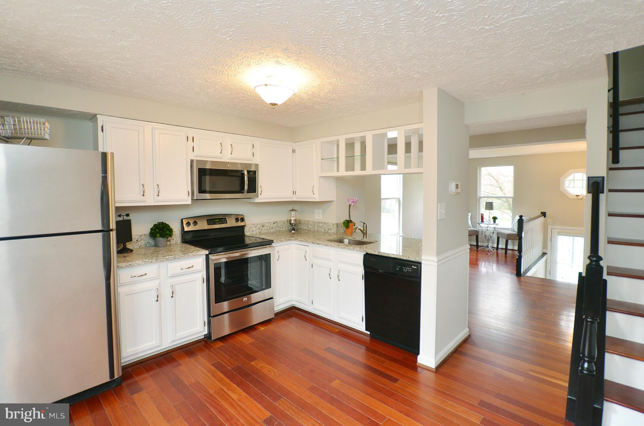 1617 Fieldthorn Drive Reston, VA 20194 - Photo 2 of 30 Updated kitchen w/ SS, granite & Braz. cherry HWFs