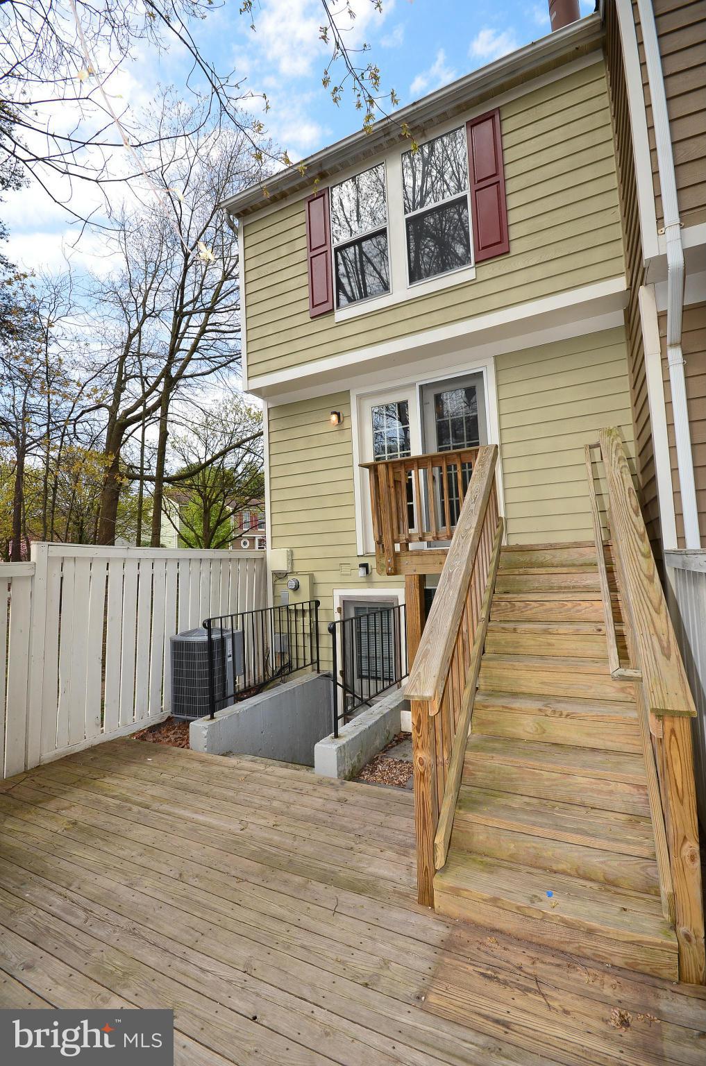 1617 Fieldthorn Drive Reston, VA 20194 - Photo 26 of 30 Rear view of home