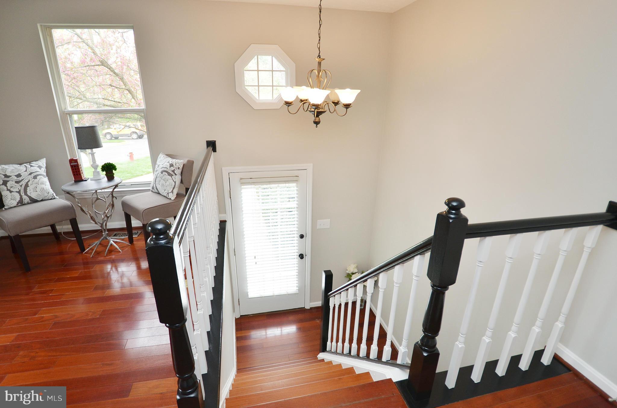 1617 Fieldthorn Drive Reston, VA 20194 - Photo 9 of 30 Foyer