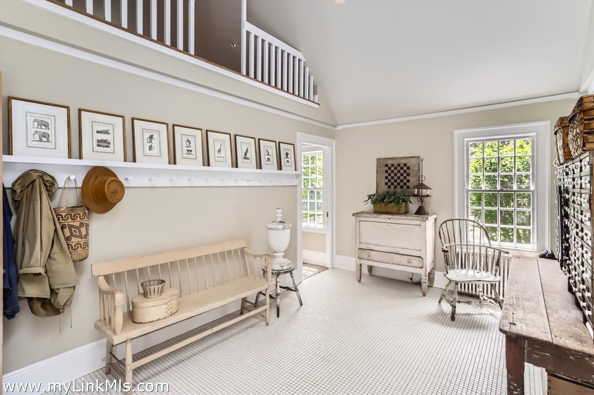 180 Pilot Hill Farm Road Vineyard Haven, MA 02568 - Photo 15 of 68