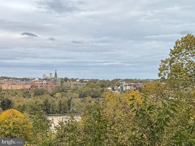 $1,275,000 | 1555 North Colonial Terrace, Unit 500, Arlington, VA 22209