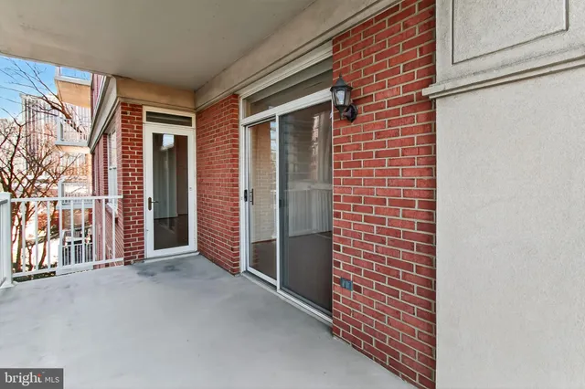 $1,275,000 | 1555 North Colonial Terrace, Unit 500, Arlington, VA 22209