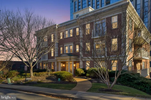 $1,275,000 | 1555 North Colonial Terrace, Unit 500, Arlington, VA 22209