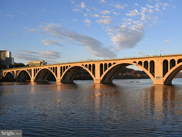 $1,275,000 | 1555 North Colonial Terrace, Unit 500, Arlington, VA 22209