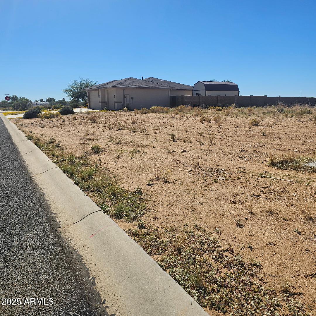 26360 Roxie Lane, Unit 68 Congress, AZ 85332 - Photo 6 of 9 weaver pic 4