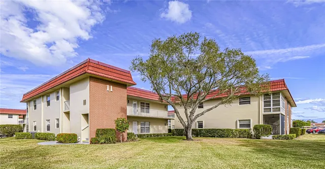 $1,475 | 11 Vista Palm Lane, Unit 103, Vero Beach, FL 32962