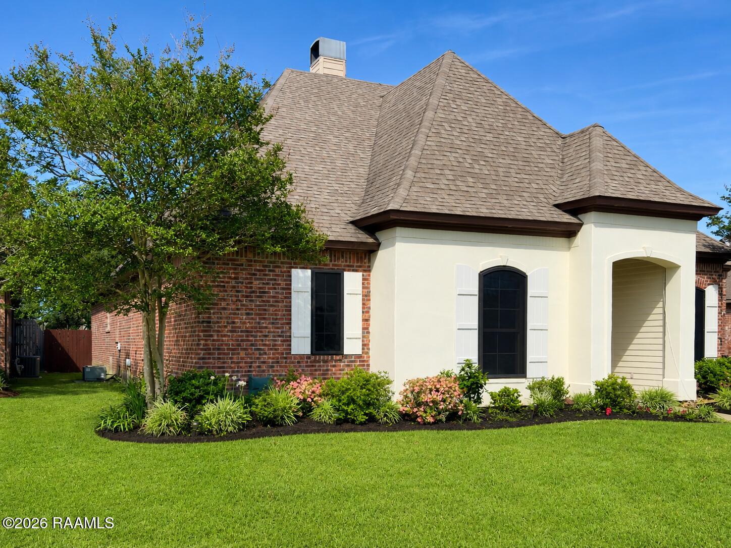116 Isaiah Drive Lafayette, LA 70508 - Photo 2 of 40 116 Isaiah Left Side View Updated Photo