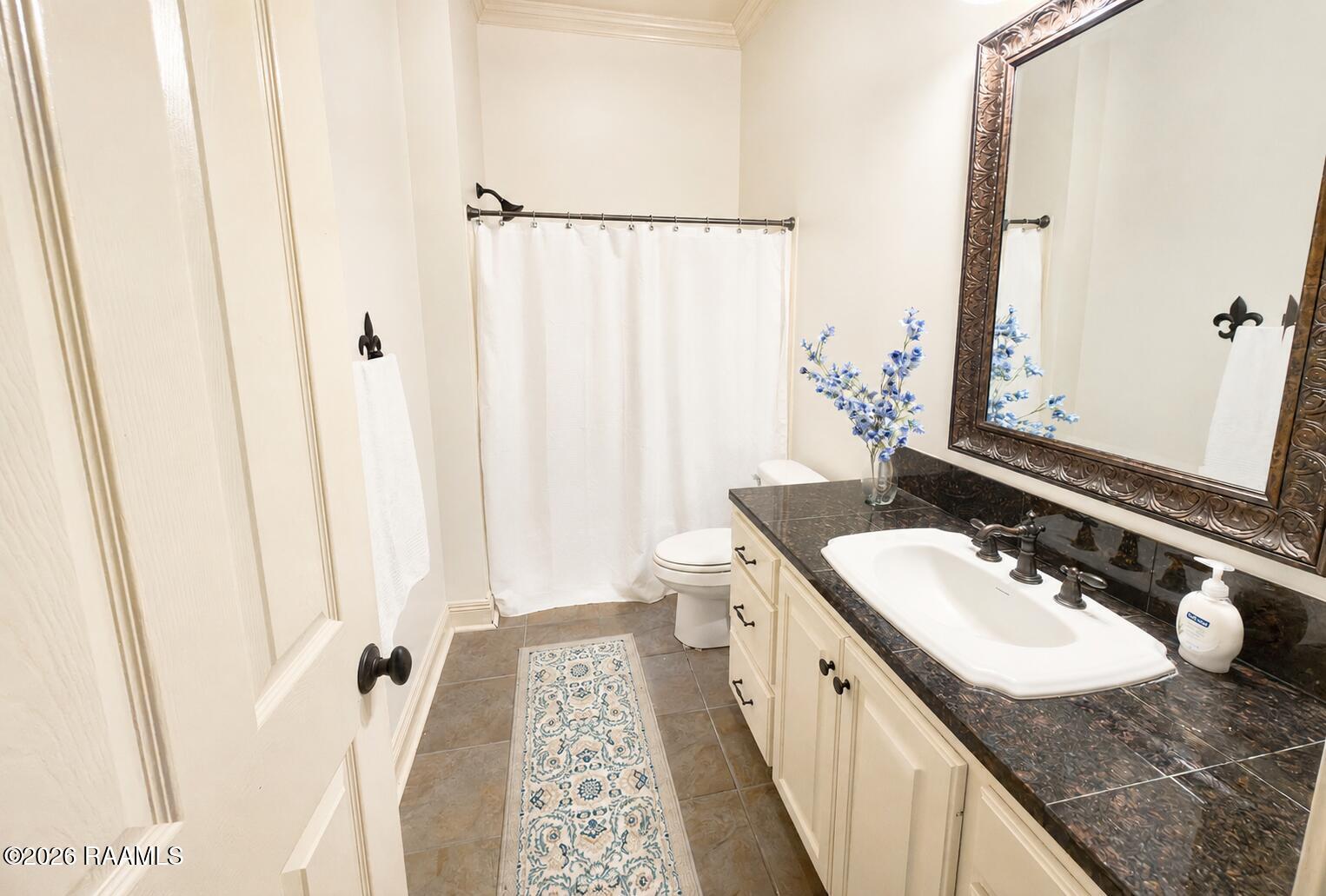 116 Isaiah Drive Lafayette, LA 70508 - Photo 29 of 40 116 Isaiah Bathroom 3 Updated
