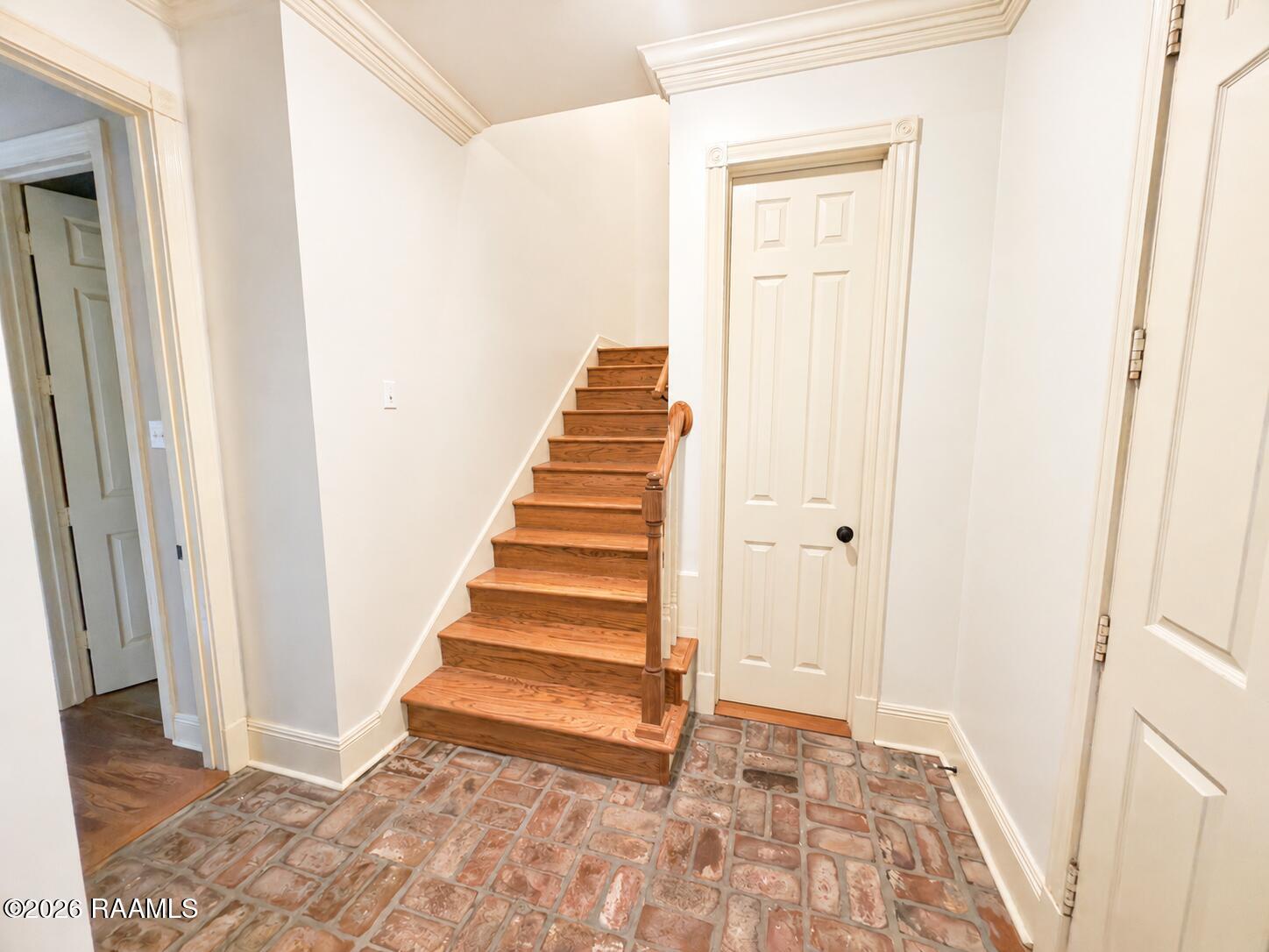 116 Isaiah Drive Lafayette, LA 70508 - Photo 30 of 40 116 Isaiah Staircase Updated