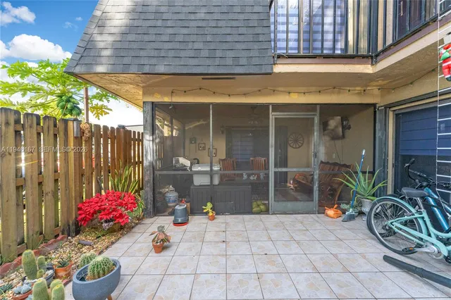 a view of a dinning room with patio
