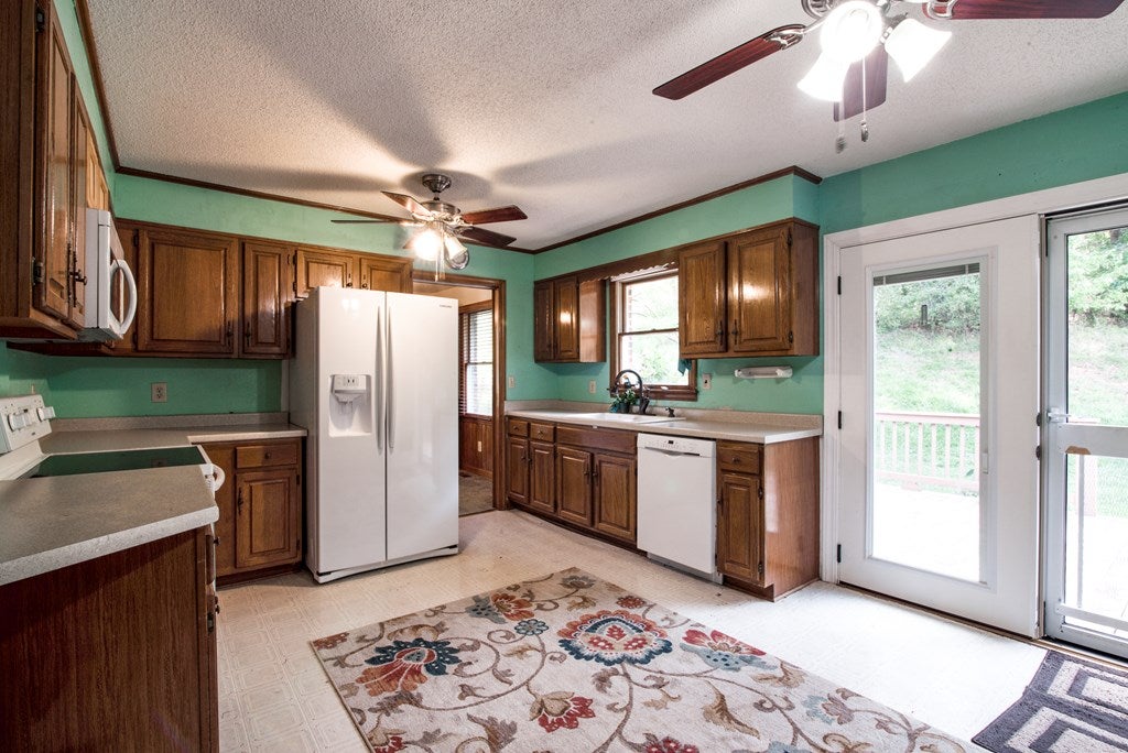 12361 Chip Ridge Road Abingdon, VA 24210 - Photo 11 of 33 Gallery Image 11