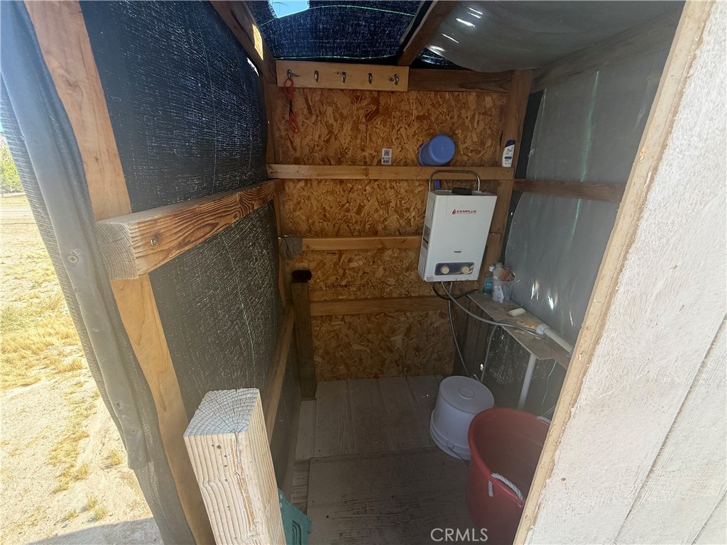 35030 Harvard Road Newberry Springs, CA 92365 - Photo 12 of 23 a bathroom with a sink and toilet