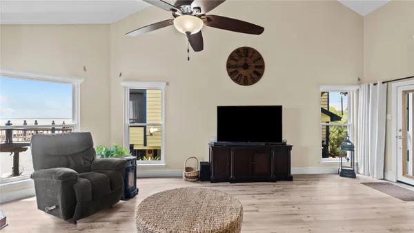 $524,000 | 1315 23rd Street, Dickinson, TX 77539