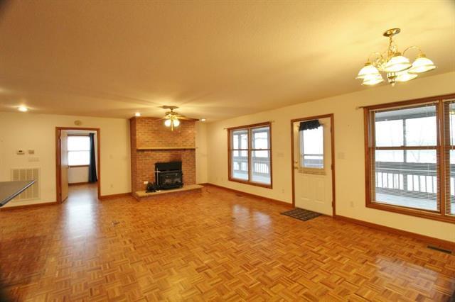 1765 Stump Hollow Road, Unit 52 Spring City, TN 37381 - Photo 11 of 50 11-large living area