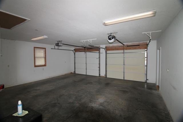 1765 Stump Hollow Road, Unit 52 Spring City, TN 37381 - Photo 38 of 50 38- main level 2 car garage