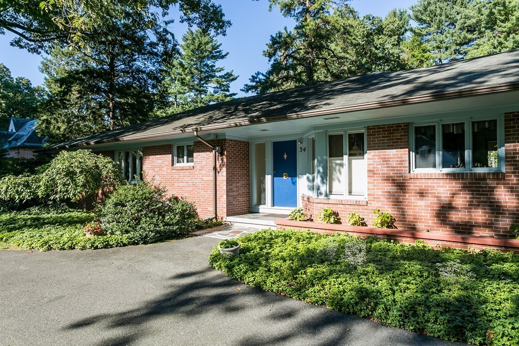 34 Normandy Road Springfield, MA 01106 - Photo 3 of 30 Gallery Image 3