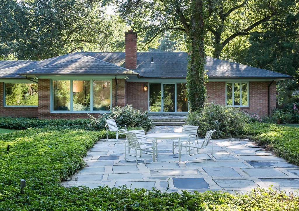 34 Normandy Road Springfield, MA 01106 - Photo 6 of 30 Gallery Image 6