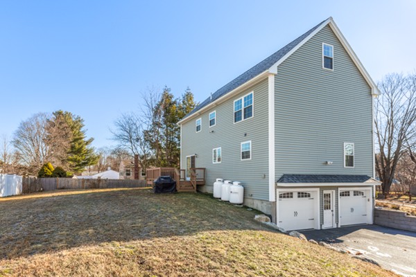 8 Pleasant Road Wilmington, MA 01887 - Photo 25 of 27