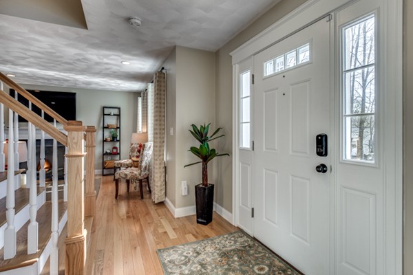 8 Pleasant Road Wilmington, MA 01887 - Photo 5 of 27