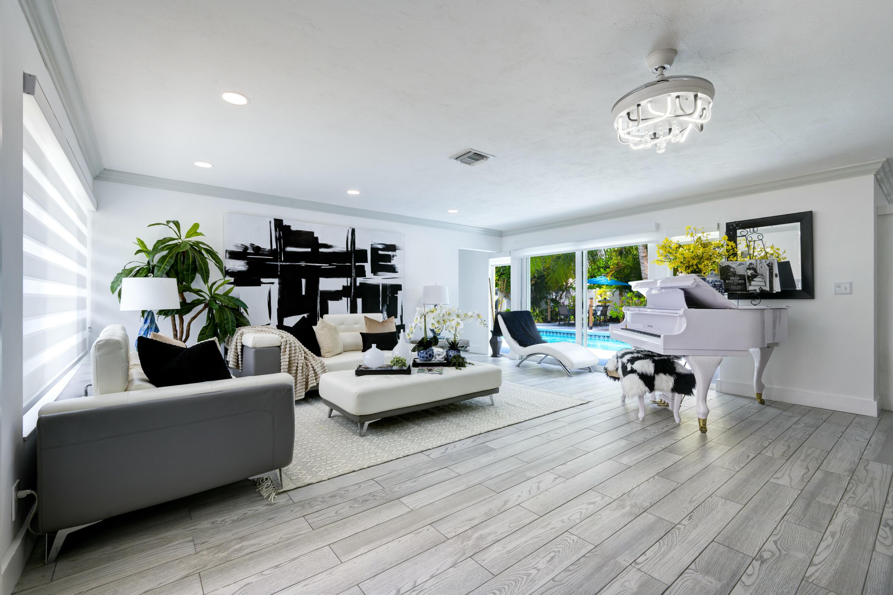 1050 Singer Drive Singer Island, FL 33404 - Photo 4 of 28 tempImagescU4iv
