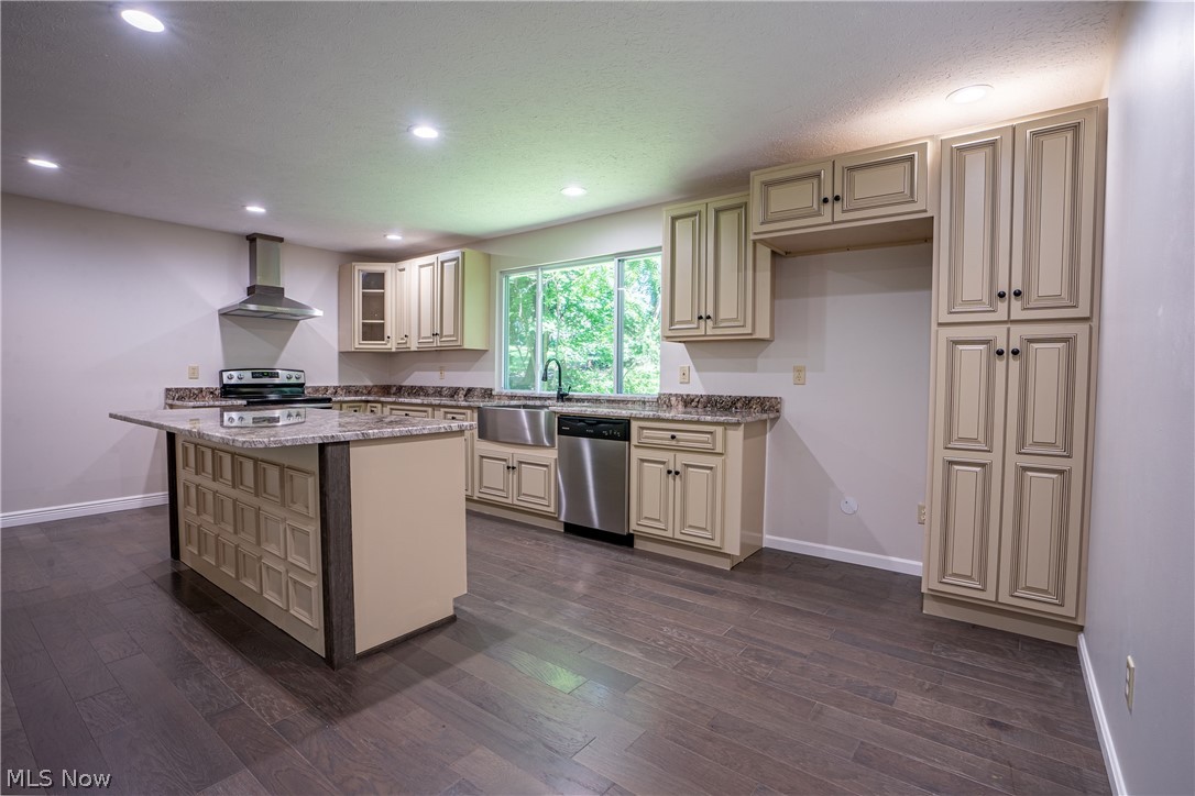 3127 Greenleaf Road Akron, OH 44312 - Photo 8 of 25