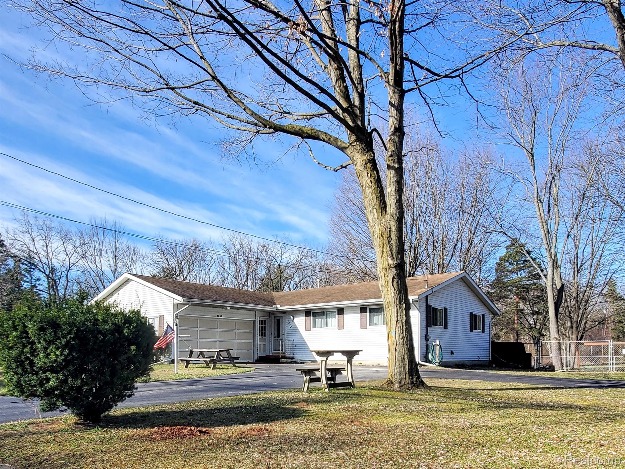 4052 South Towerline Road Bridgeport, MI 48722 - Photo 1 of 27 Gallery Image 1