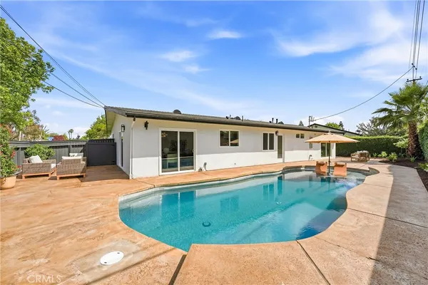 $2,289,000 | 1713 Oahu Place, Costa Mesa, CA 92626