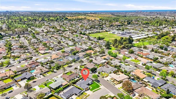 $2,289,000 | 1713 Oahu Place, Costa Mesa, CA 92626