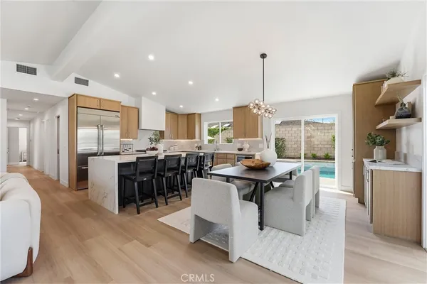 $2,289,000 | 1713 Oahu Place, Costa Mesa, CA 92626