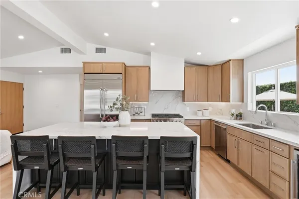 $2,289,000 | 1713 Oahu Place, Costa Mesa, CA 92626